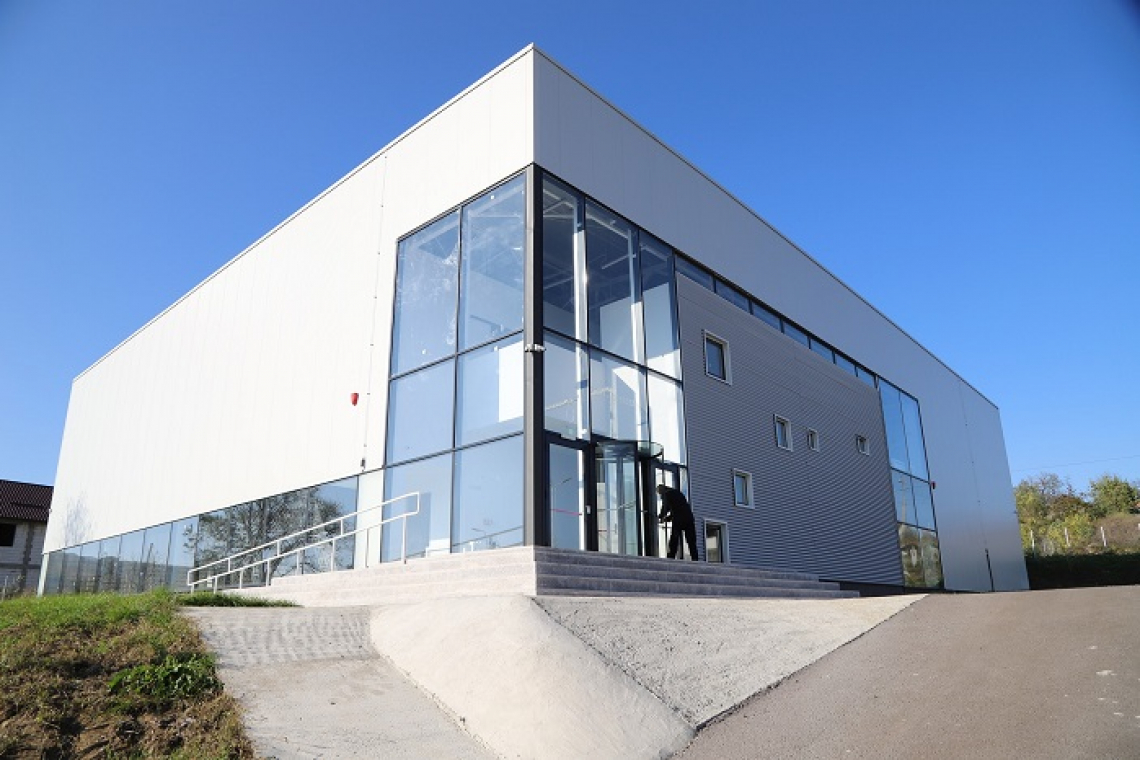 Autoritățile din Lipovăț au dat noua sală de sport în administrarea școlii din localitate