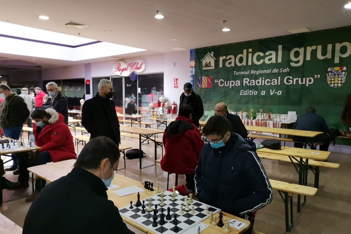 FOTO / A început Cupa Radical Grup la șah!