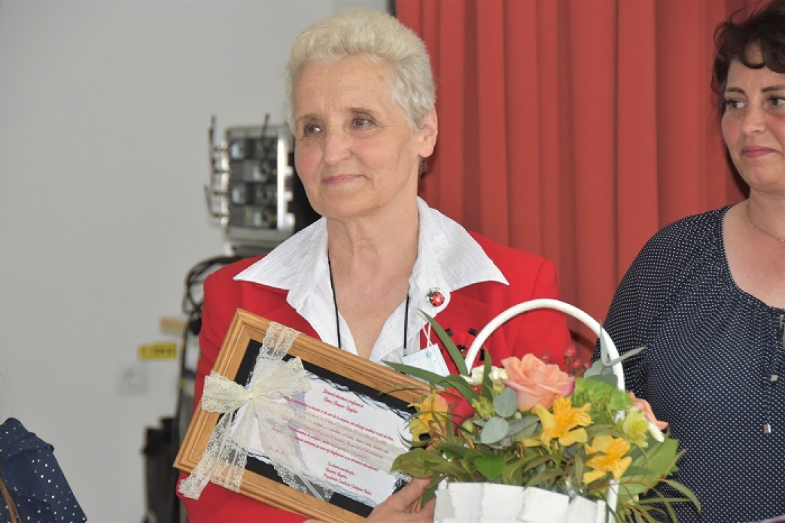 Profesoara Elena Anușca-Doglan, aniversată la vârsta de 70 de ani!