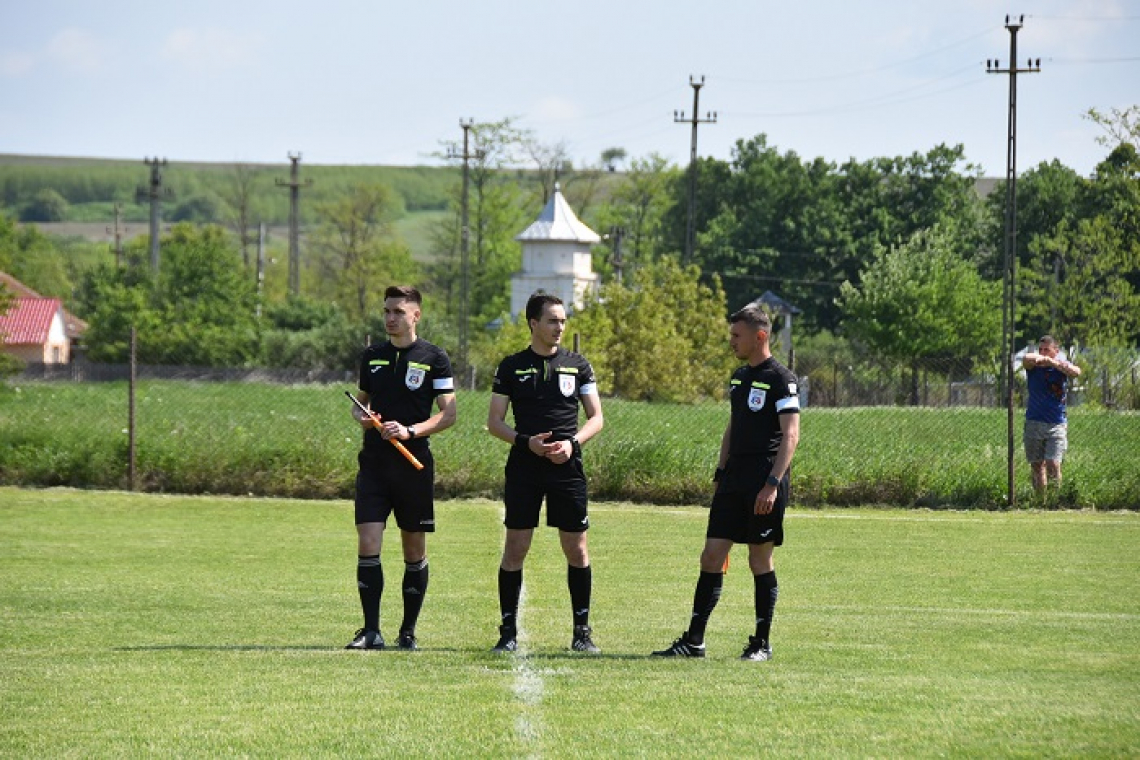 Arbitrii vasluieni spun STOP VIOLENȚEI din fotbal!