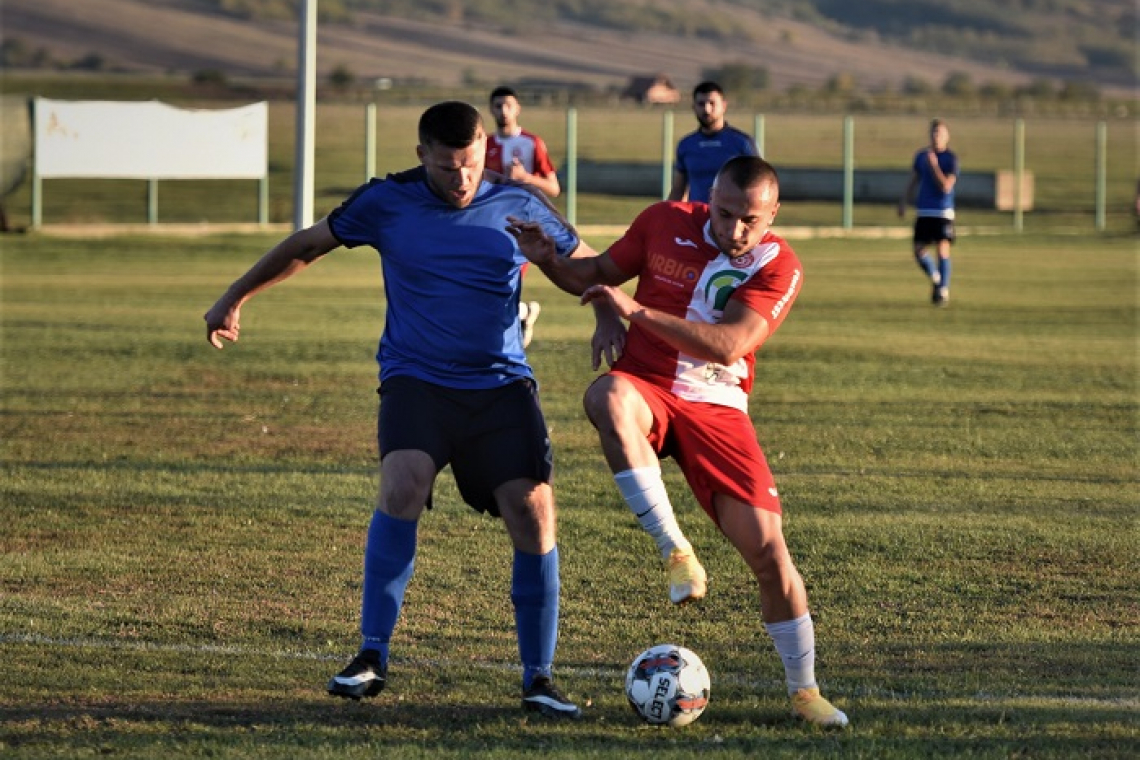 Flacăra Muntenii de Sus și CSM Vaslui, singurele echipe neînvinse din Liga 4