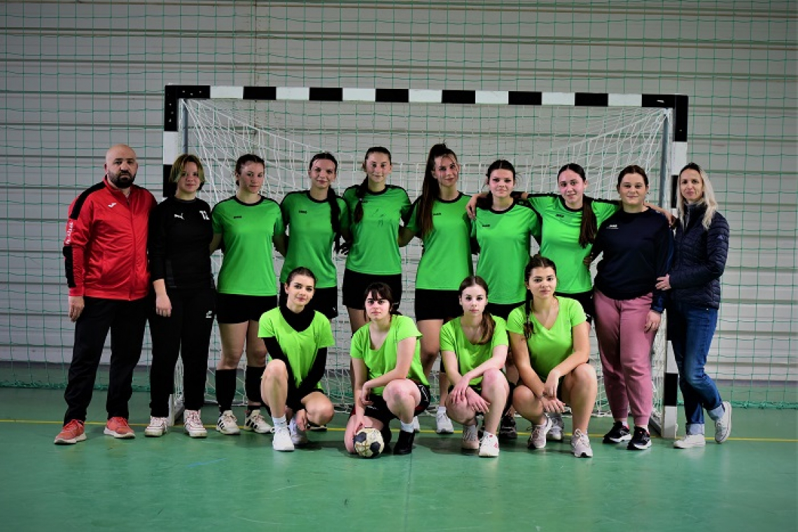 Liceul „Emil Racoviță” Vaslui este campioană județeană la handbal fete