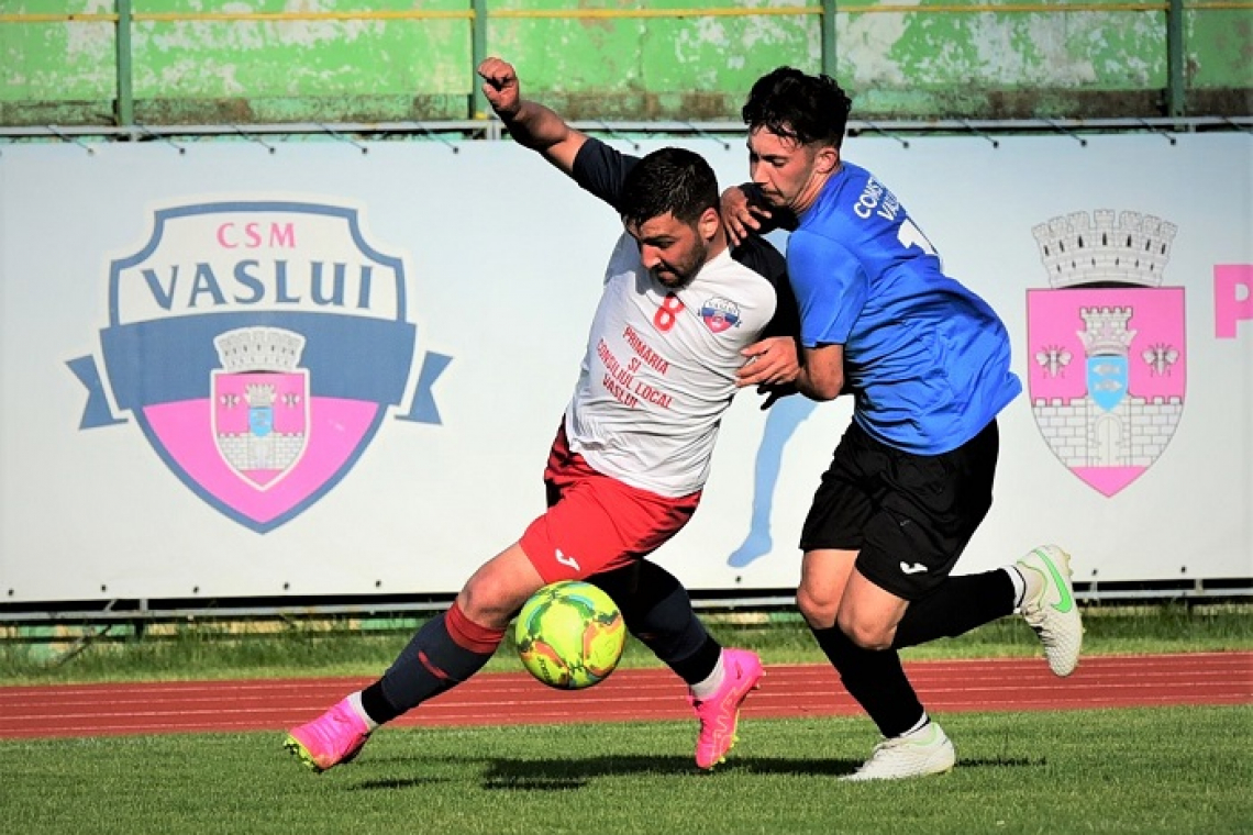 La două meciuri de o performanță unică!