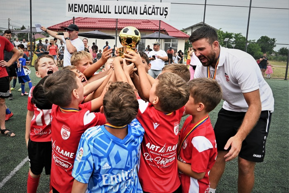 Rapid Chișinău și Steaua Magică Iași au câștigat cea de-a doua ediție a Memorialului „Lucian Lăcătuș” la fotbal