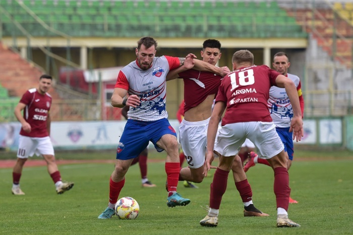Derby local indecis: CSM Vaslui dă cu piciorul la un loc de play-off!