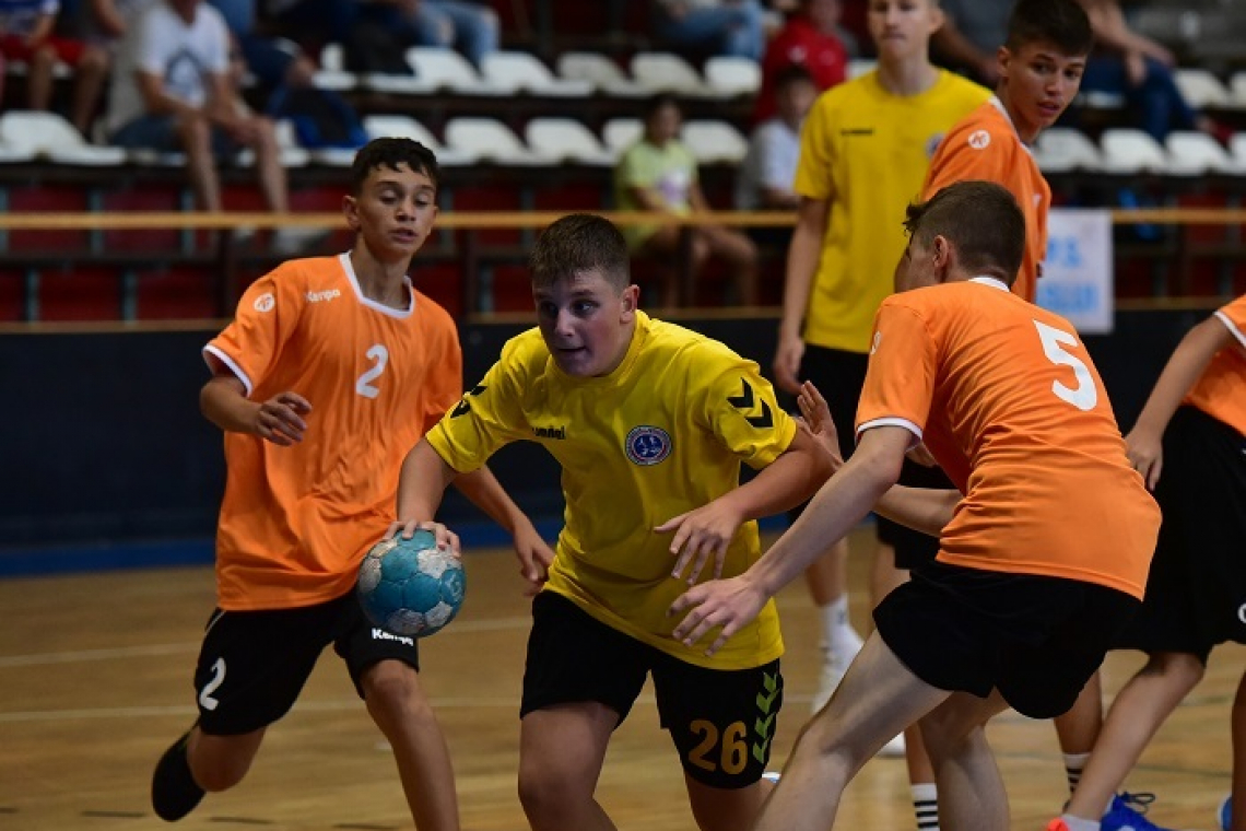 Juniorii 3 de la LPS Vaslui au câștigat derby-ul grupei