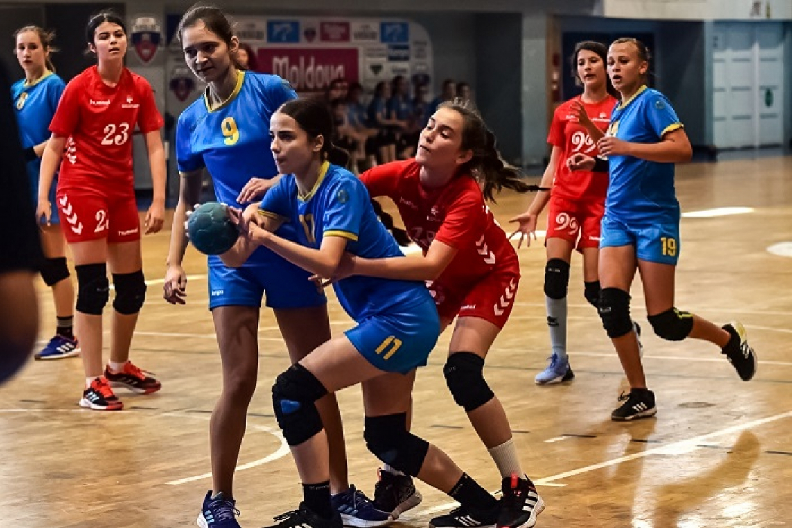 Handbalistele junioare 3 de la LPS Vaslui participă la turneul Speranță