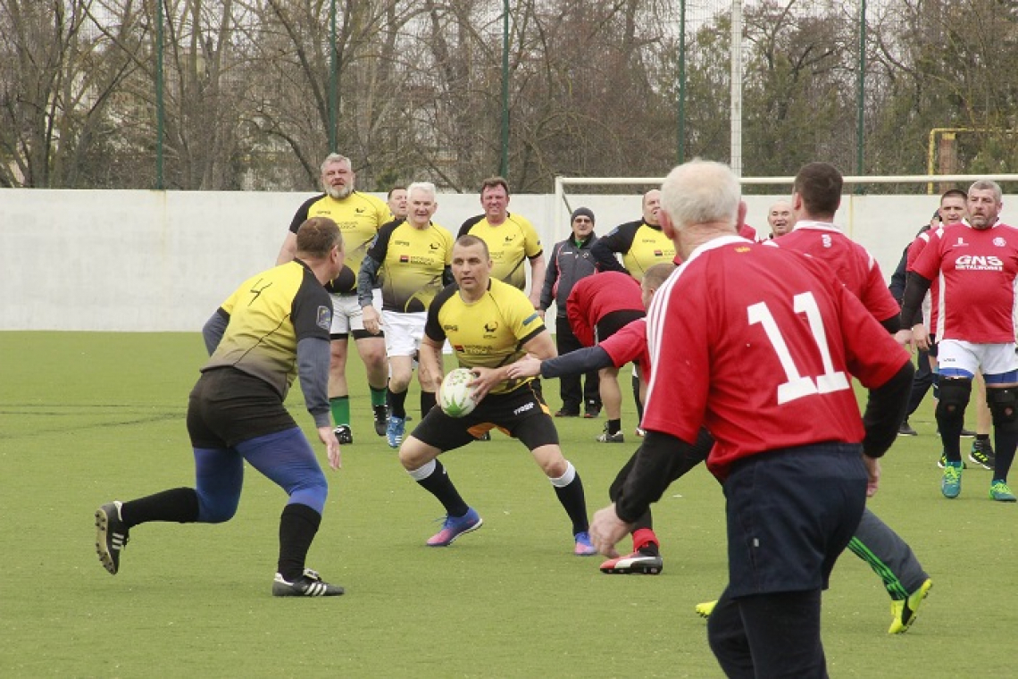 Pe 1 iunie este organizată o competiție de rugby dedicată „Autobuzului din Carpați”