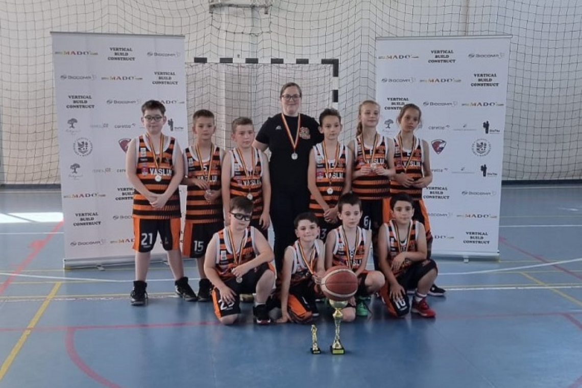 Sporting Tigers Vaslui este vicecampioană la baschet U10