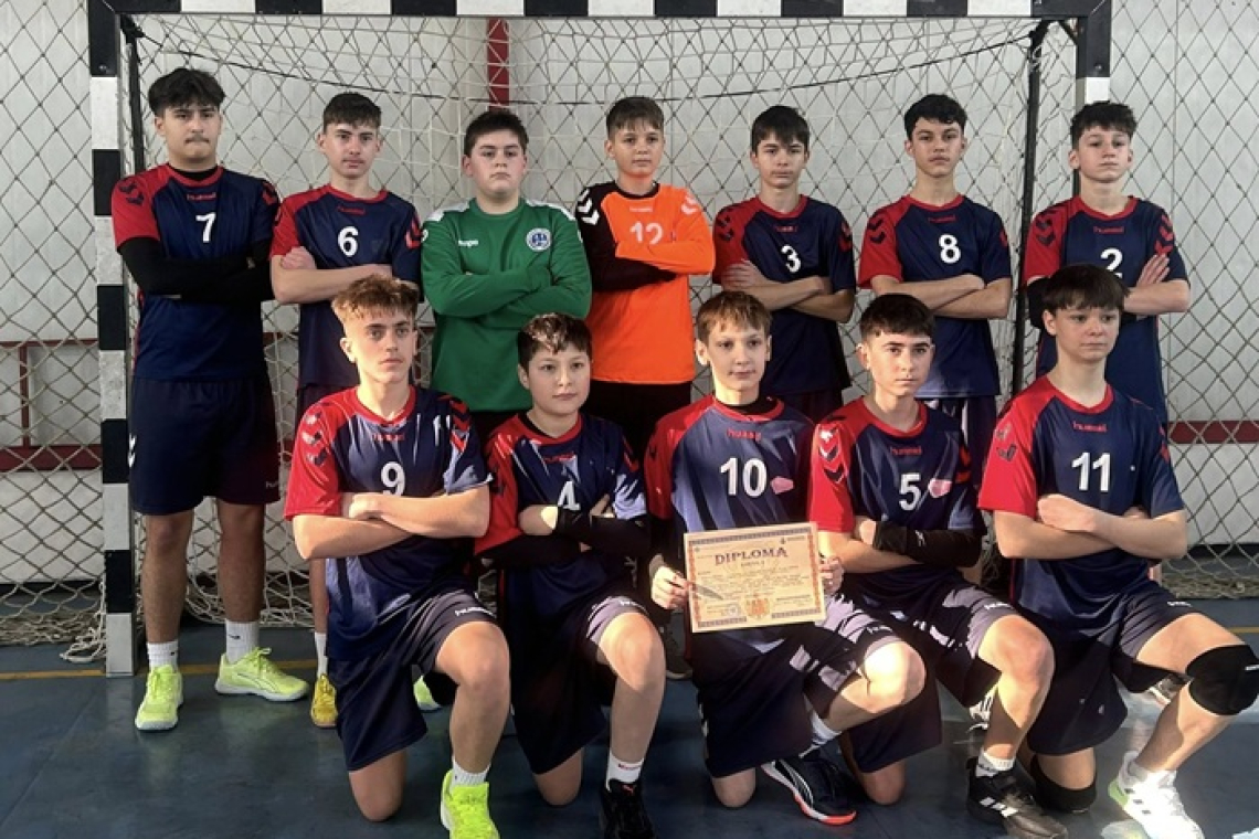 Școala „Mihail Sadoveanu” Vaslui, campioană municipală la handbal băieți