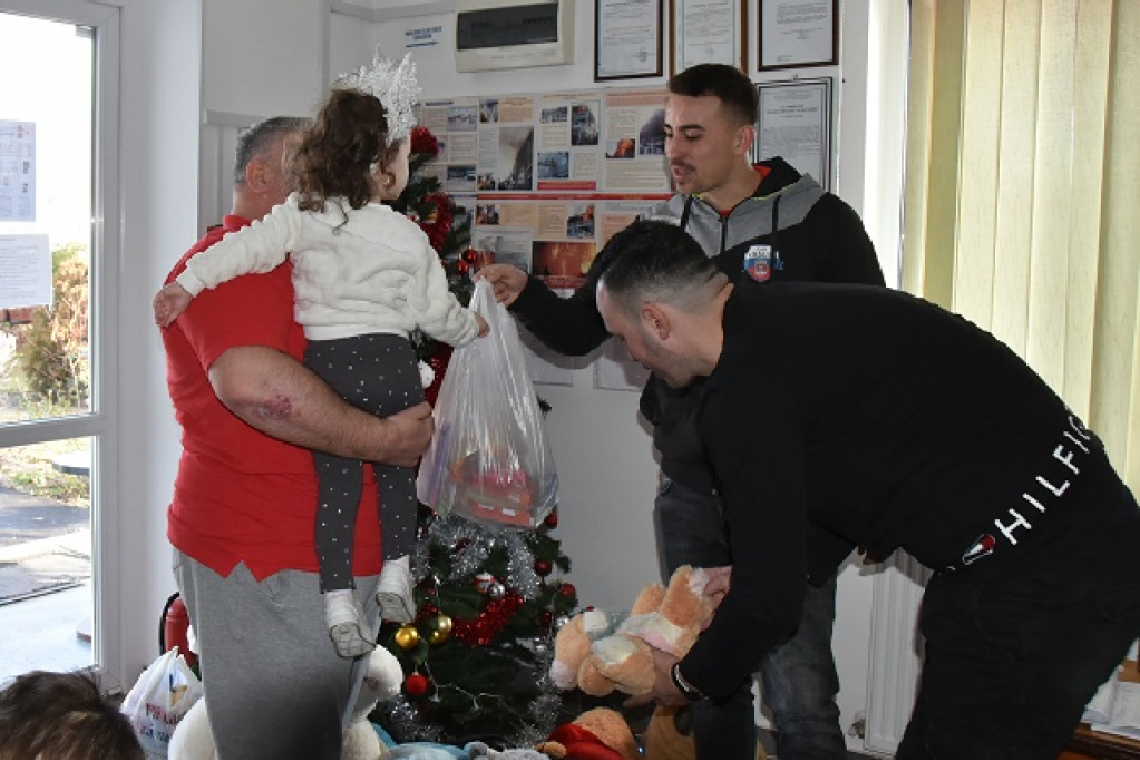 Jucăriile au ajuns la copiii cu dizabilități din Vaslui 