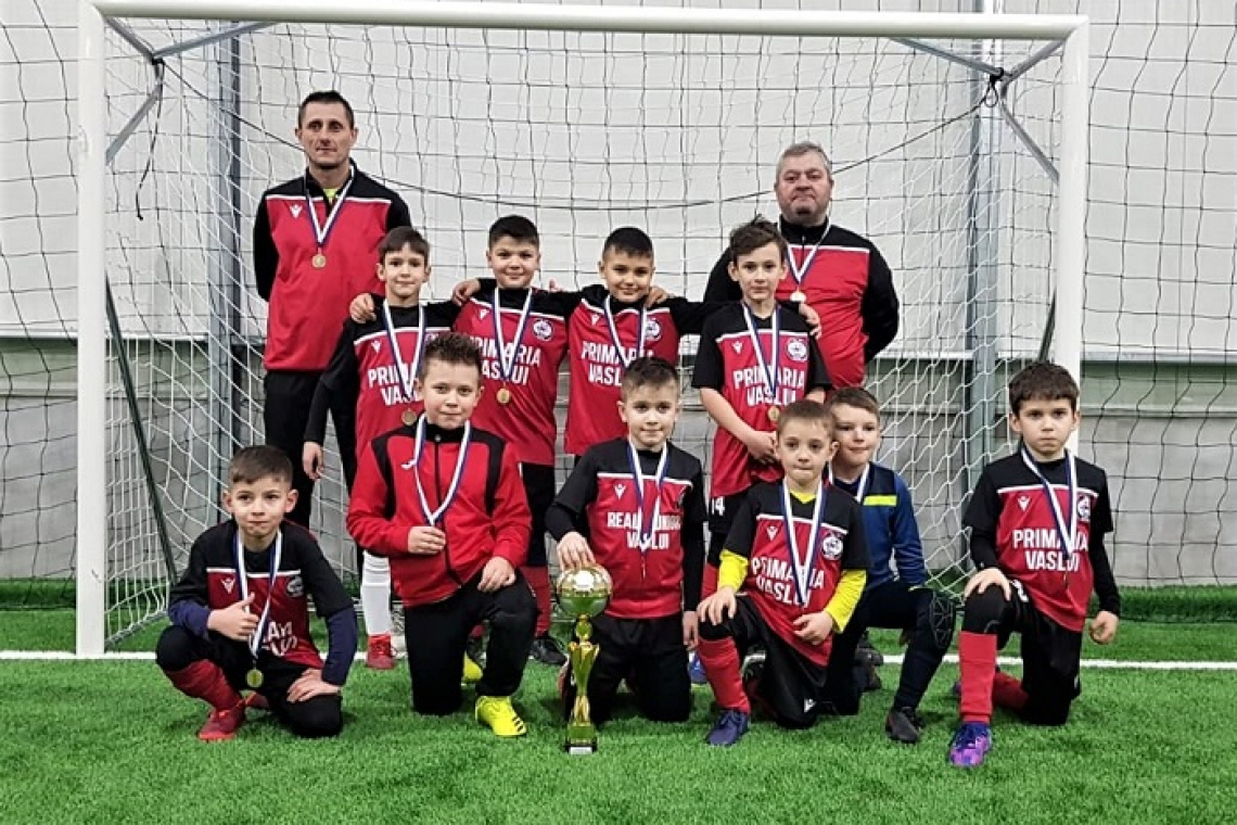 Real Junior Vaslui a câștigat turneul Indoor Cup Atletic Bacău