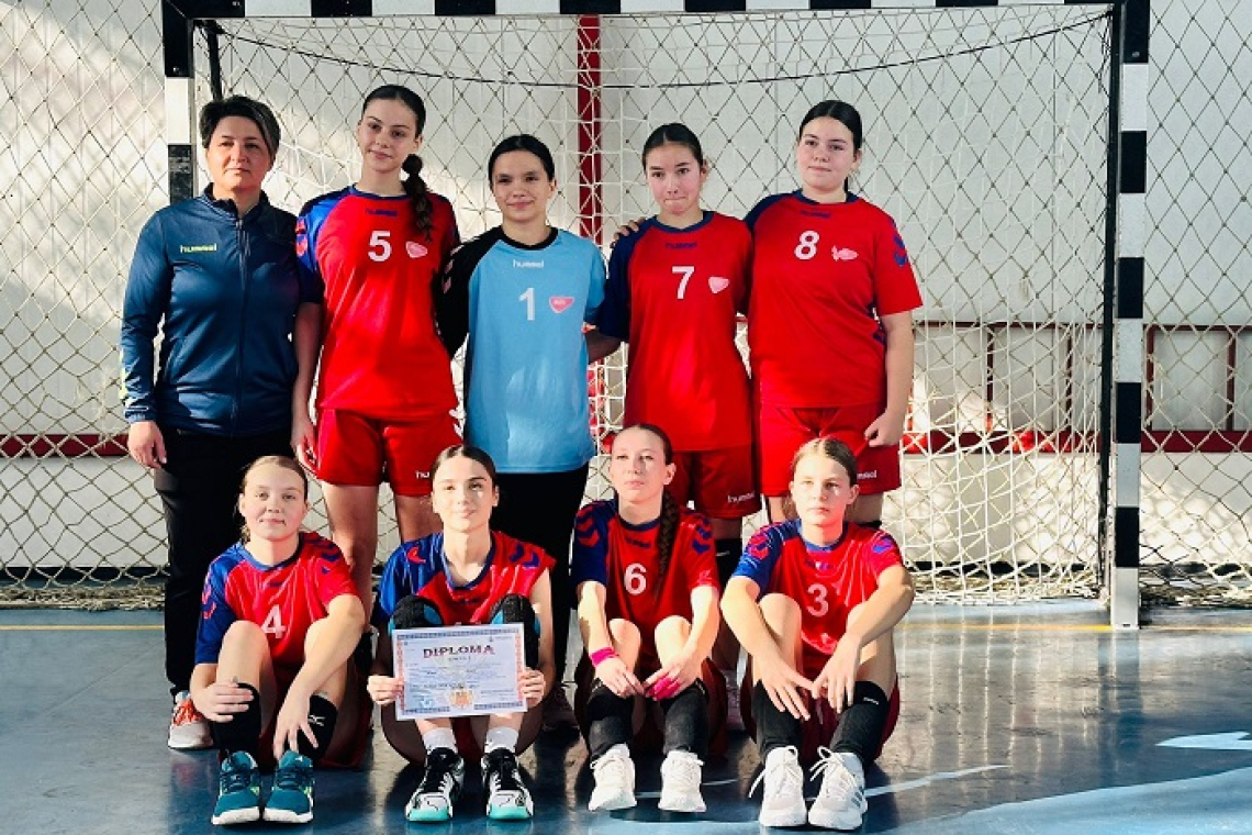 Școala „Mihail Sadoveanu” Vaslui la un pas de un nou titlu județean la handbal fete
