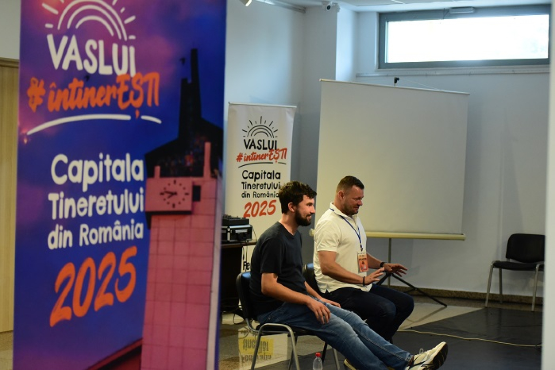 Tinerii vasluieni au primit sfaturi de la profesioniștii din FRF
