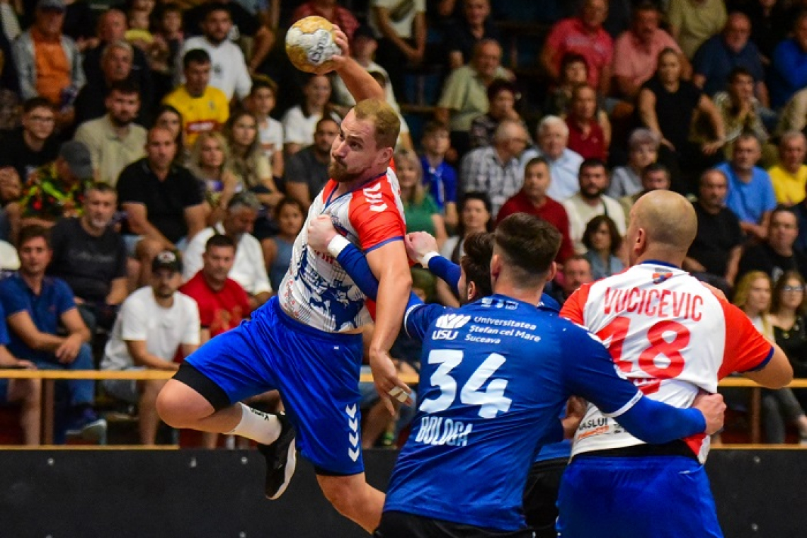 Vasluienii exasperați de portarul Makaria, care a închis excelent poarta băimăreană