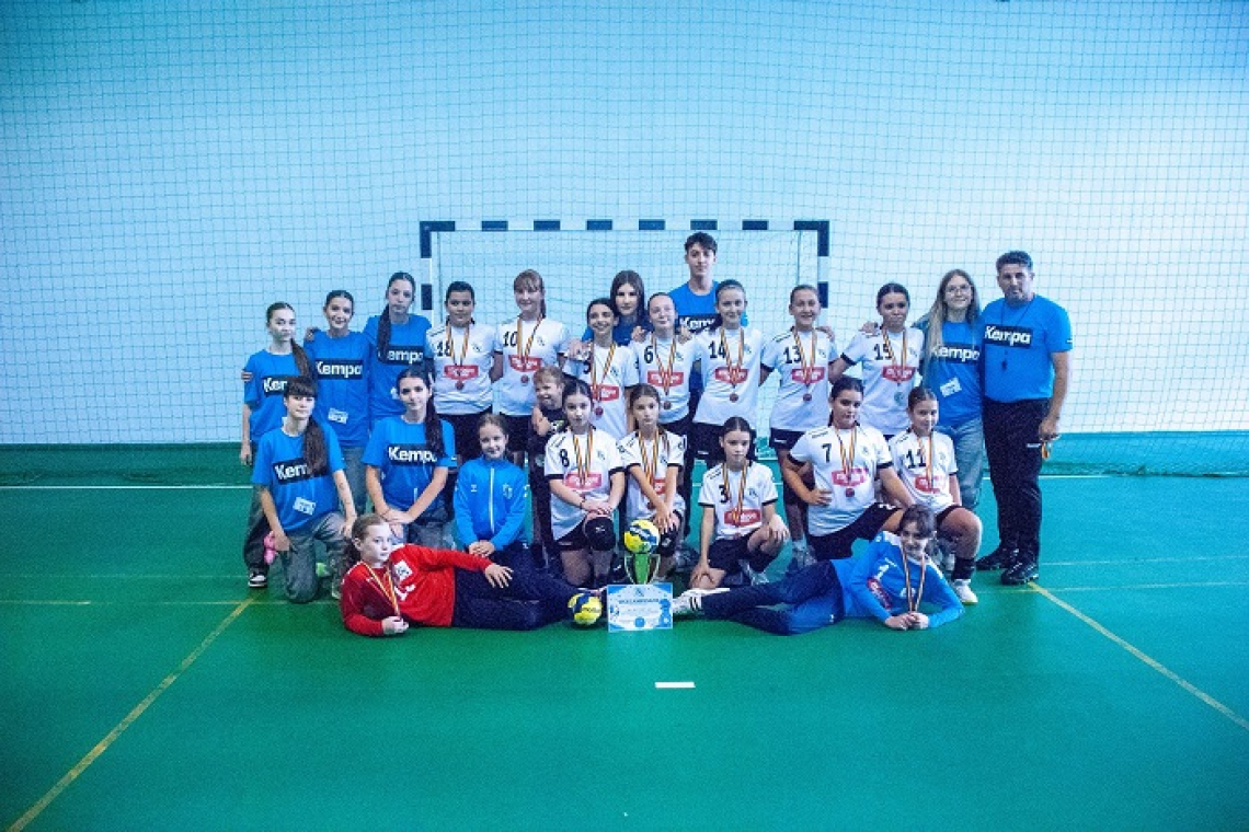 Vicecampioane la ele acasă! Blue Stars Huși, locul 2 la Cupa Moldovei – Junioare 4