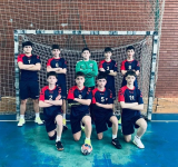 „Plecat-am 9 din Vaslui și cu sergentul Cristi Enache” – bronz regional pentru Școala „Mihail Sadoveanu” la handbal gimnazial