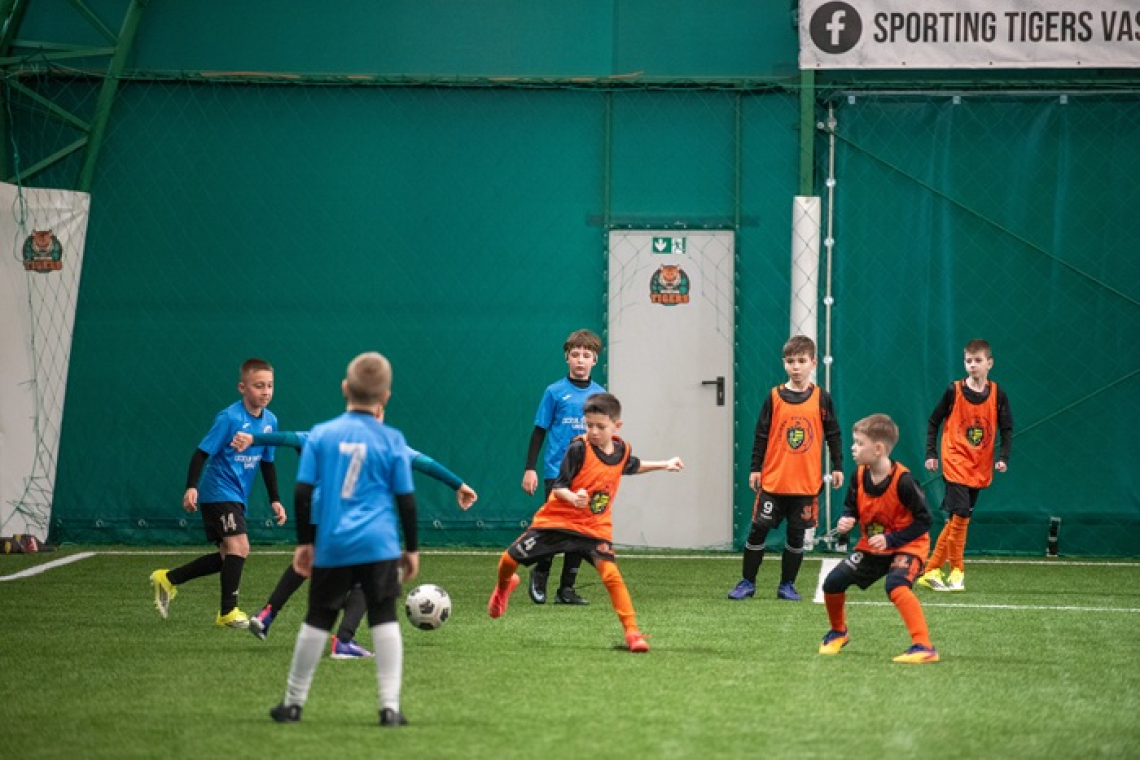 Spectacol și emoție la „Vaslui Juniors Cup”! Micii fotbaliști au cucerit „Tărâmul Tigrilor”