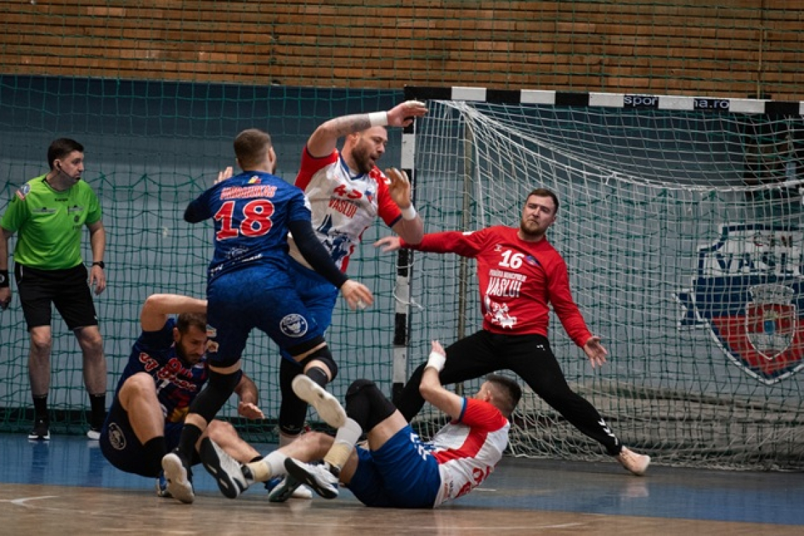 Zid în poartă și vis european: CSM Vaslui trece clar de Buzău, 35-29