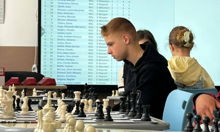 Peste 100 de copii la concursul de șah „SAH-MAT” Murgeni, ediția a V-a