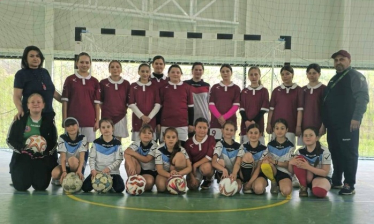 Performanță de excepție la Lipovăț: fetele de la Școala „Ștefan Ciobotărașu” merg mai departe în Cupa Satelor!