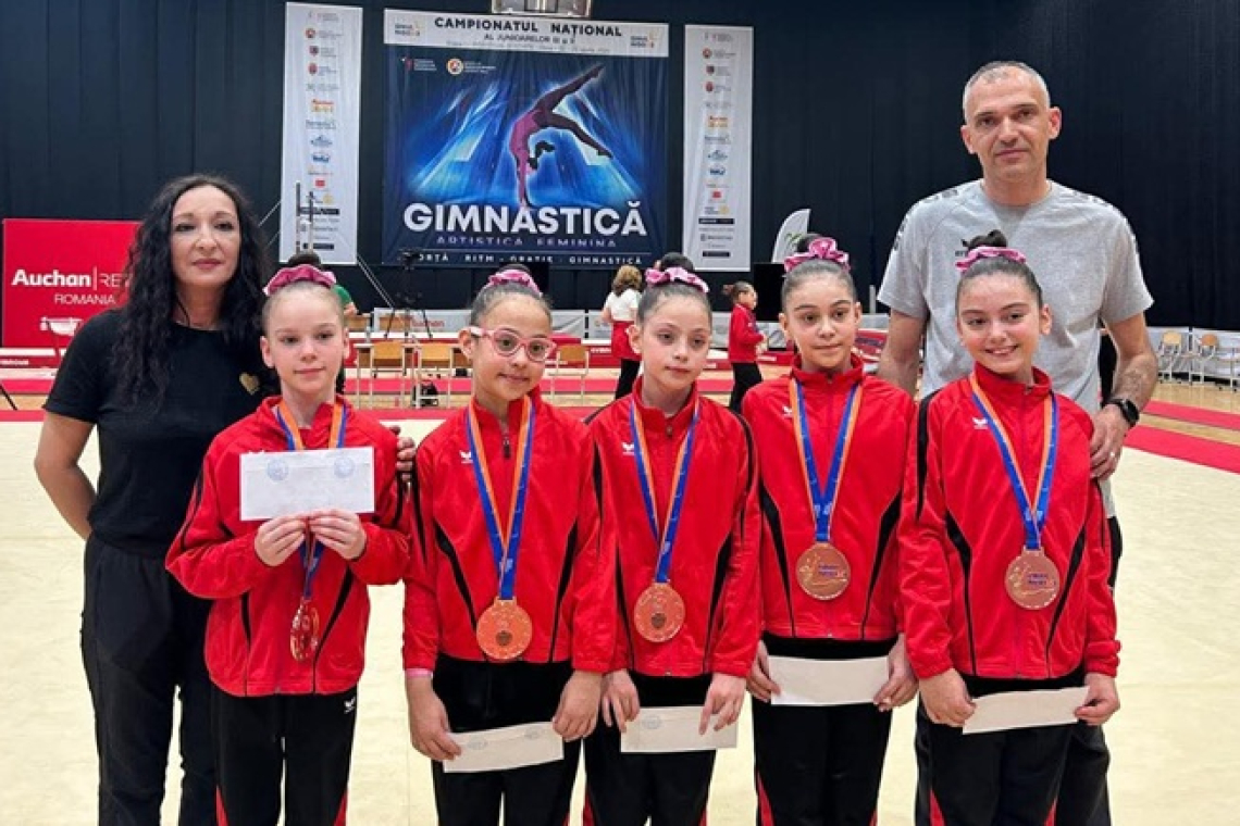 Performanță pentru gimnastele din Bârlad: trei medalii la Campionatul Național de Junioare de la Deva