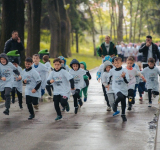 „Crosul Copiilor” la Vaslui: sute de elevi pe traseele din Copou și o zi dedicată sportului și fair-play-ului
