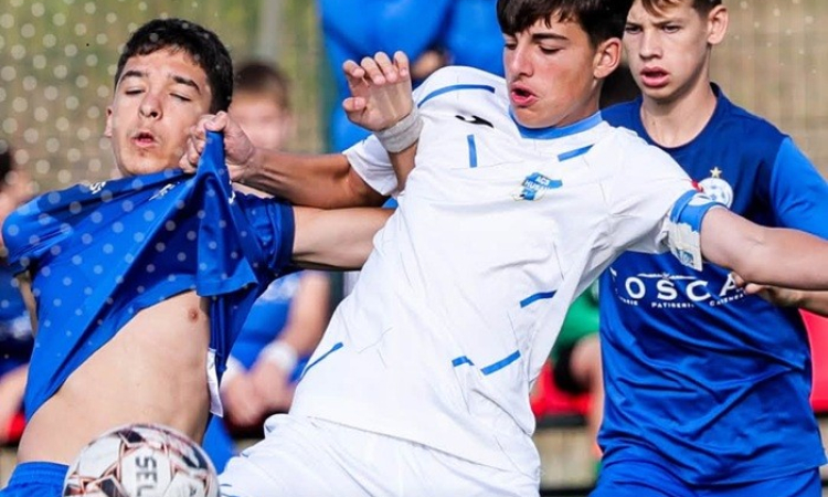 Hușiul respiră fotbal juvenil! Aproape 1.000 de copii participă la Huși Juniors Cup. Daniel Dobrea: „Ne dorim ca acest turneu să devină un reper în România”