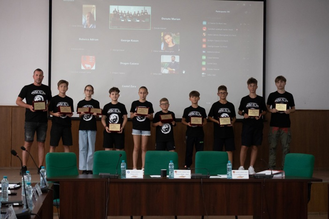 Campionii mondiali de la CS Cuong Dao Huși, premiați de Consiliul Județean Vaslui! Distincții de Excelență pentru performanțe istorice