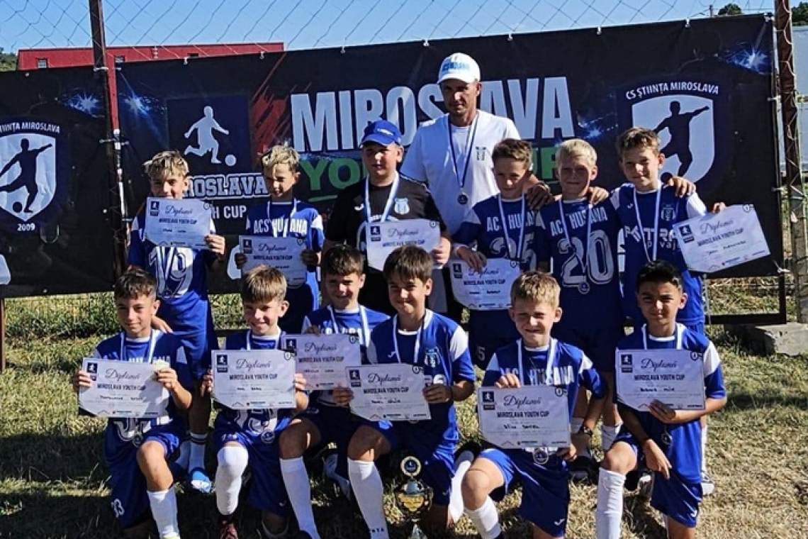 ACS Hușana Huși, triumf la categoria 2016. Puștii lui Vasile Buhăescu și Petre Agrigoroaei au cucerit trofeul după o finală perfectă