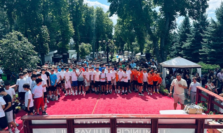 Viitorul fotbalului vasluian, premiat în Parcul Copou. Juniorii care au strălucit în sezonul 2025-2026, recompensați