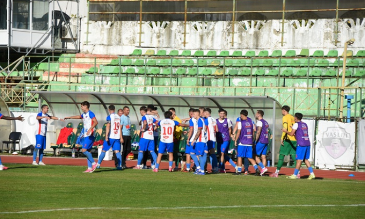 CSM Vaslui, victorie spectaculoasă la Bacău! „Roș-alb-albaștrii” au dat lovitura pe final și rămân lideri în Liga 3