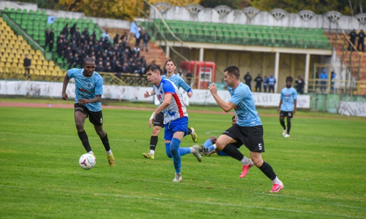 CSM Vaslui defilează în derby! Victorie fără emoții cu Adjud și OPT puncte avans în fruntea clasamentului!
